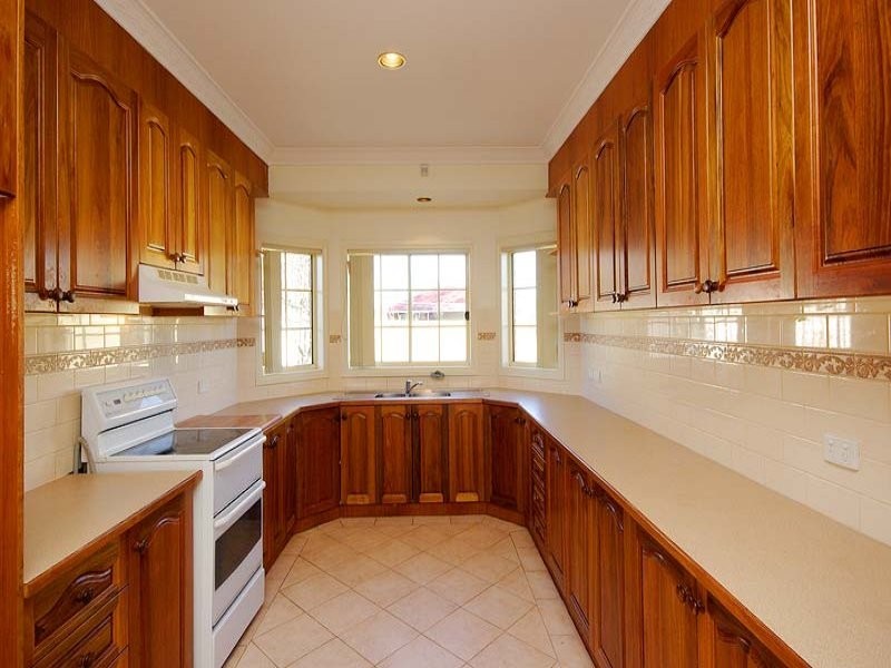 30 Trevannion Street, Glenroy VIC 3046