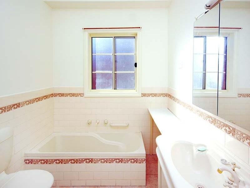 30 Trevannion Street, Glenroy VIC 3046