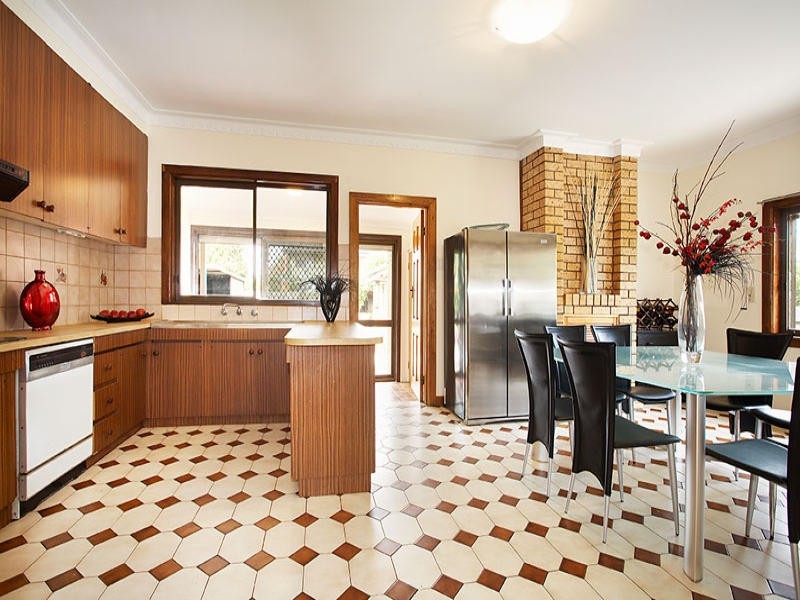 268 Rossmoyne Street, Thornbury VIC 3071