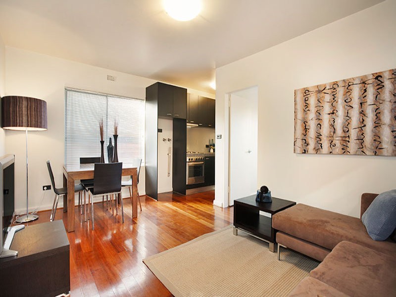 6/18 Pender Street, Thornbury VIC 3071