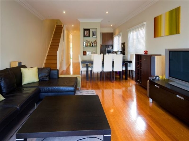 129 Beaconsfield Parade, Northcote VIC 3070