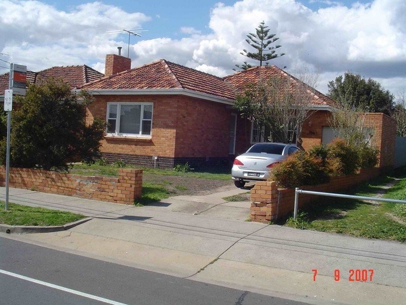 704 Gilbert Road, Preston West VIC 3072