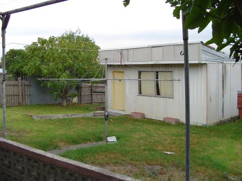 83 Summerhill Road, Reservoir VIC 3073