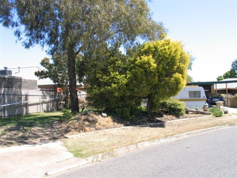 24 Telford Crescent, Modbury Heights SA 5092
