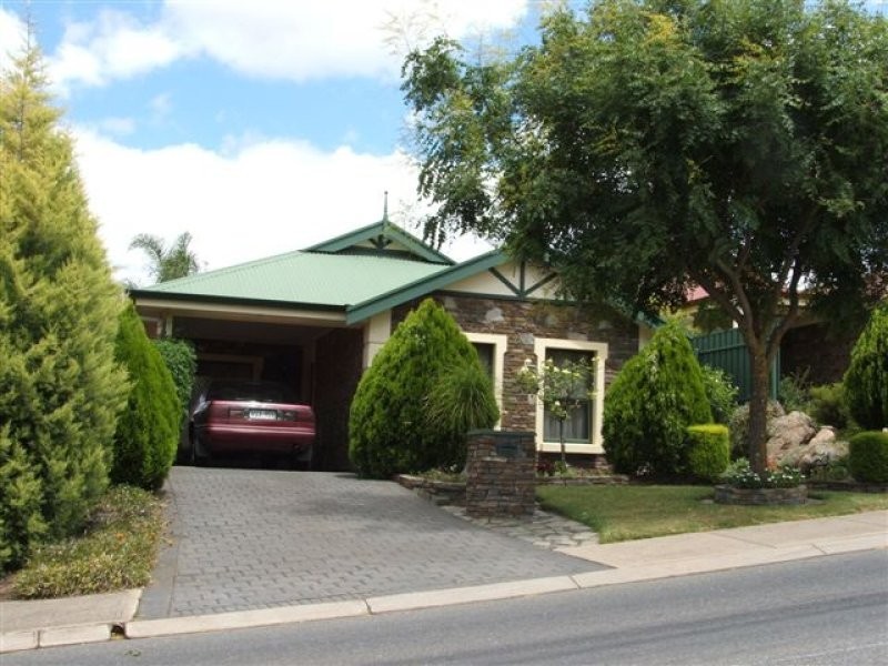 11 Lake Fortesque Avenue, Greenwith SA 5125