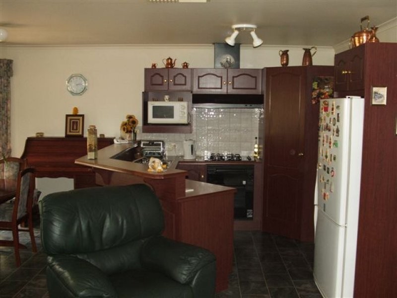 11 Lake Fortesque Avenue, Greenwith SA 5125