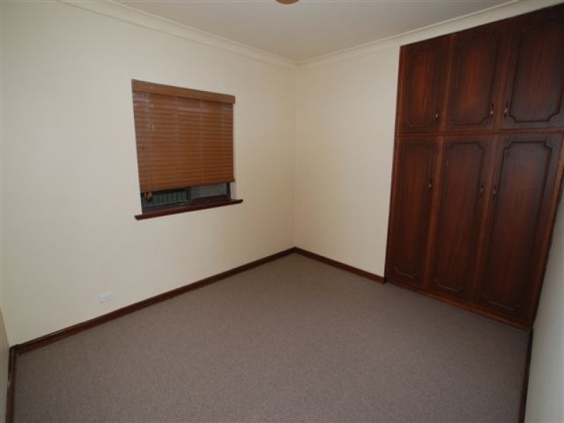 12 Chifley Avenue, Hope Valley SA 5090