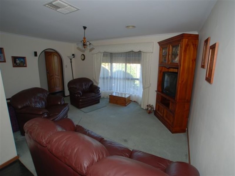 16 Oberon Court, Hillbank SA 5112