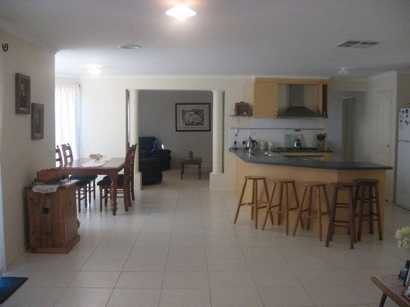 20 Sandpiper Way, South Morang VIC 3752