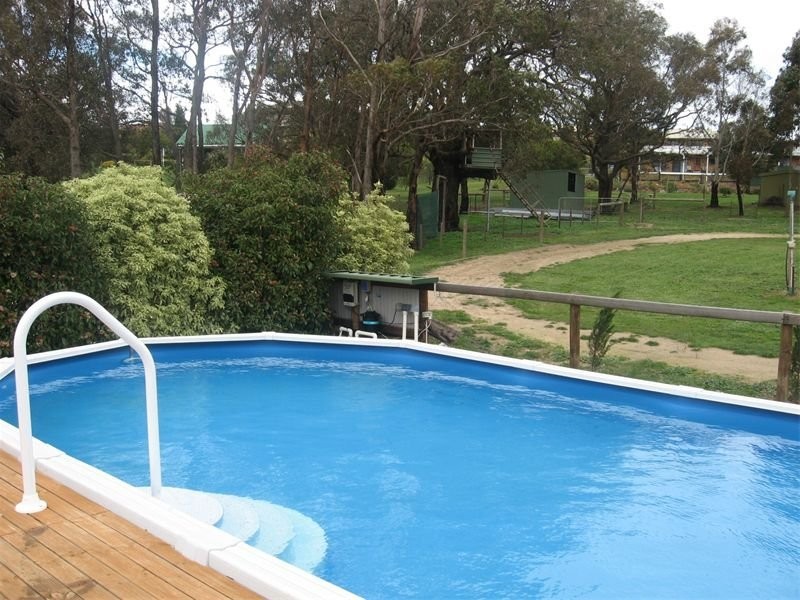 18 Kooralinga Drive, Wandong VIC 3758