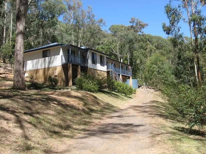 12 Silverparrot Road, Flowerdale VIC 3717