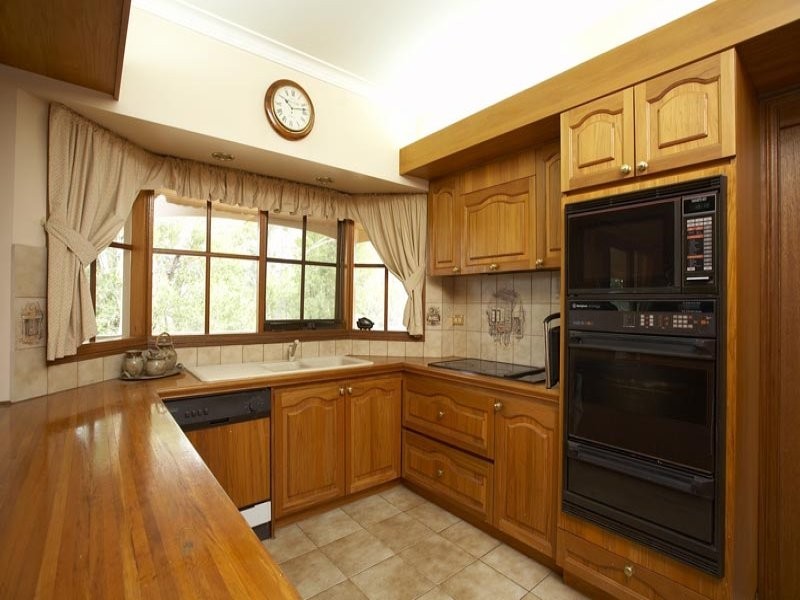 23 Nathan Road, Eltham VIC 3095