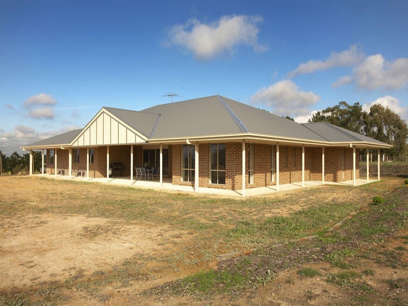 110 Third Avenue, Eden Park VIC 3757