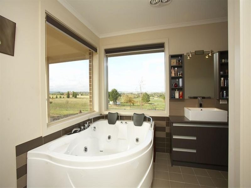 110 Third Avenue, Eden Park VIC 3757