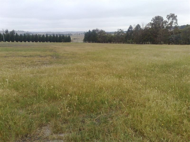 61 Sixth Avenue, Eden Park VIC 3757