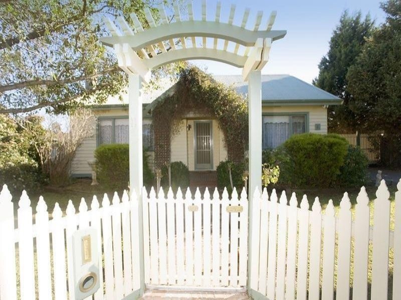 11 Macmeikan Street, Whittlesea VIC 3757