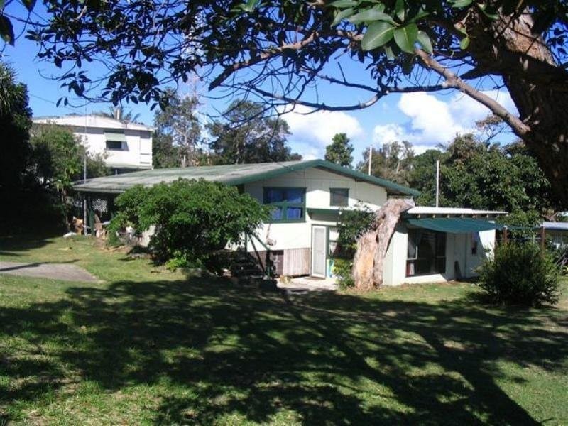 75 Mooloomba Road, Point Lookout QLD 4183