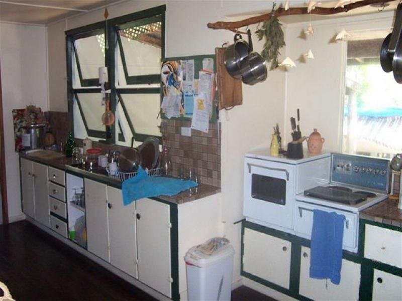 75 Mooloomba Road, Point Lookout QLD 4183