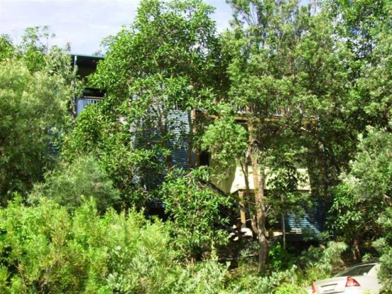 36 Samarinda Way, Point Lookout QLD 4183