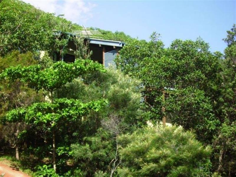 36 Samarinda Way, Point Lookout QLD 4183