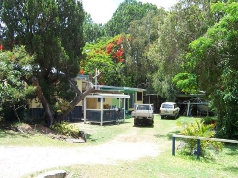 4 Millers Lane, Amity Point QLD 4183