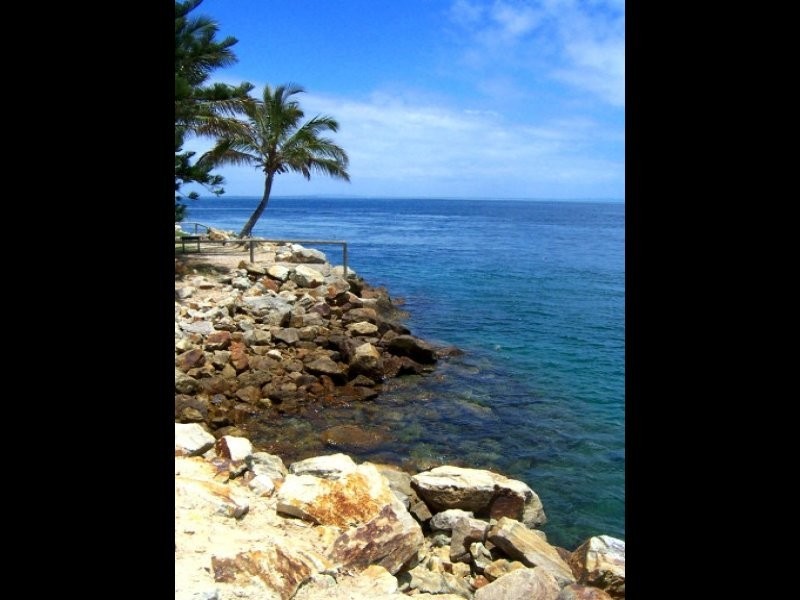 4 Millers Lane, Amity Point QLD 4183