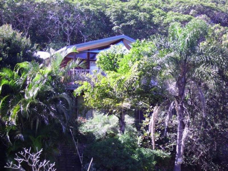 38 Samarinda Way, Point Lookout QLD 4183