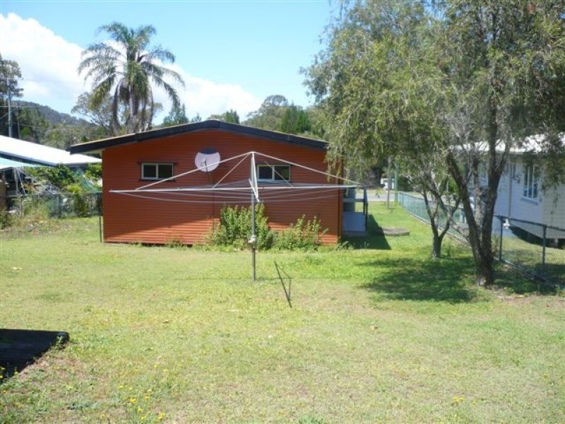 18 Barton Street, Dunwich QLD 4183
