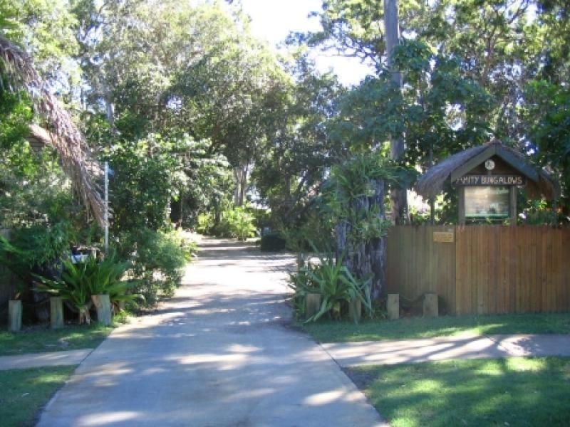33 Ballow Street, Amity Point QLD 4183