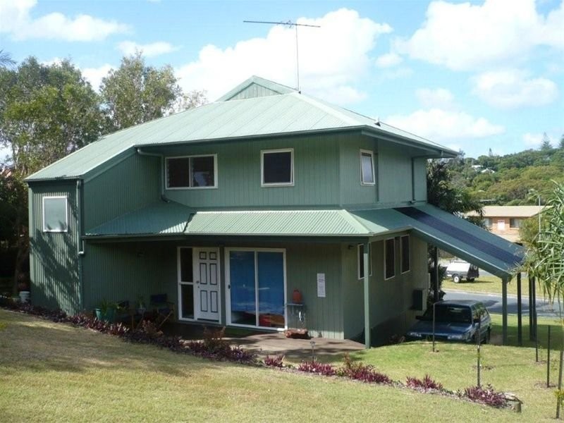 49 Cumming Parade, Point Lookout QLD 4183