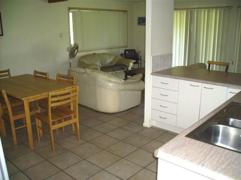 38 Samarinda Way, Point Lookout QLD 4183