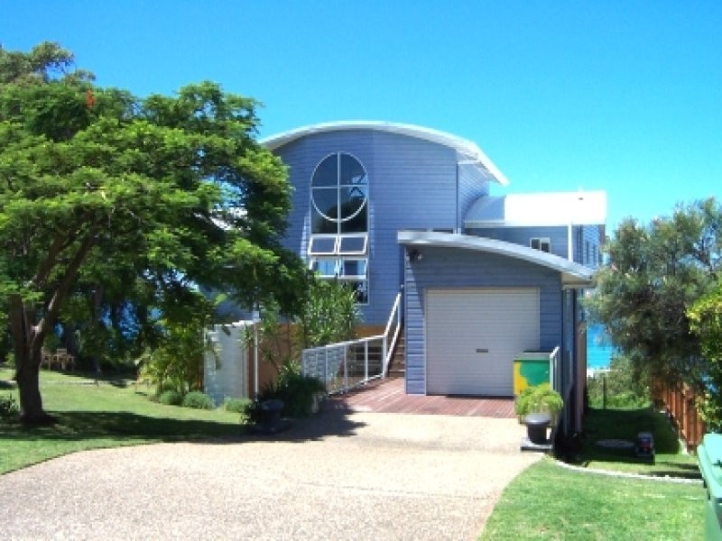 43 Tramican Street, Point Lookout QLD 4183