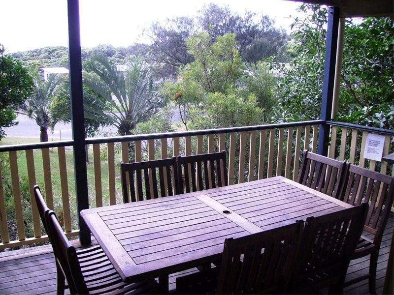 43 George Nothling Drive, Point Lookout QLD 4183