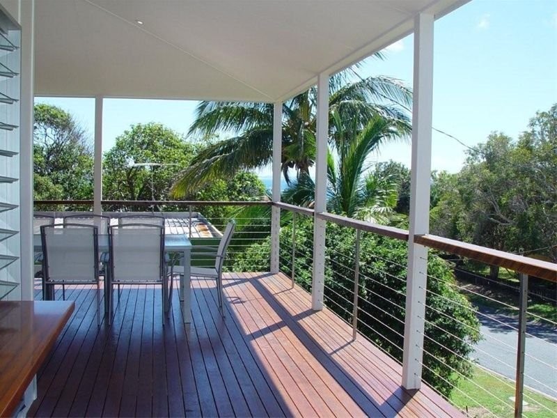 10 Bambara Street, Point Lookout QLD 4183