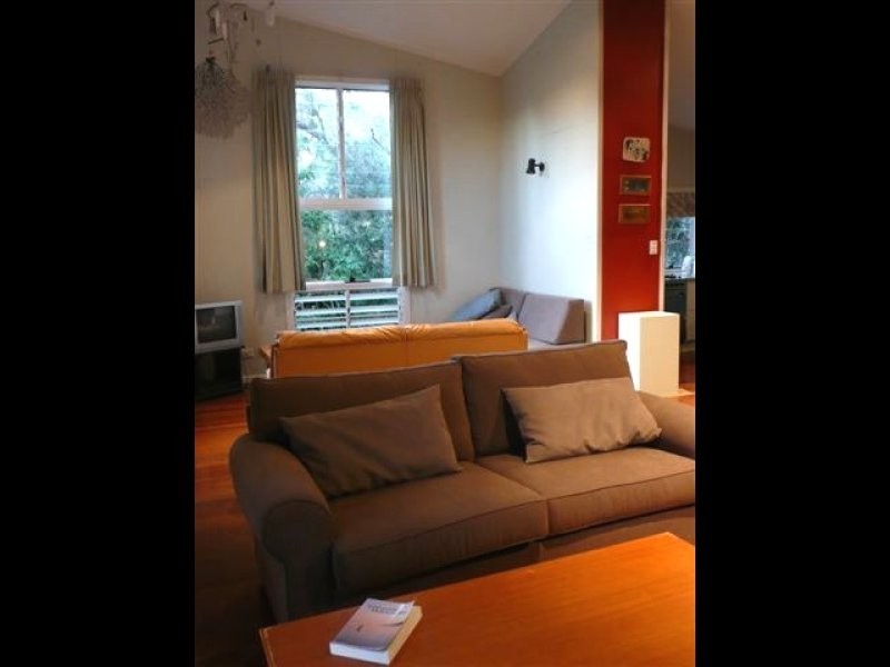 1 Bimba Street, Point Lookout QLD 4183