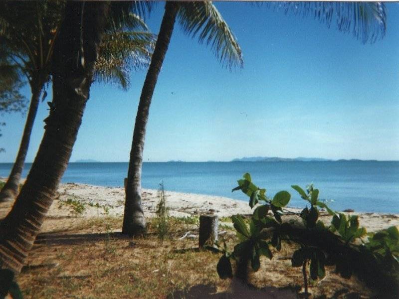 28 Reef St, Saunders Beach QLD 4818