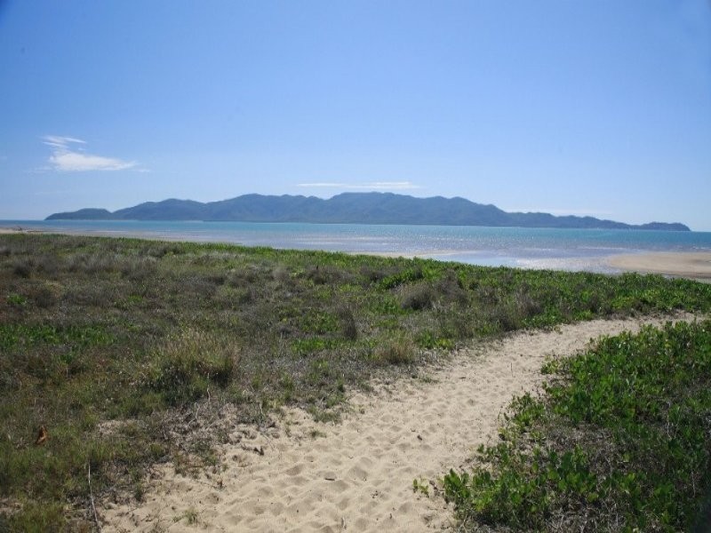 46 The Esplanade, Pallarenda QLD 4810