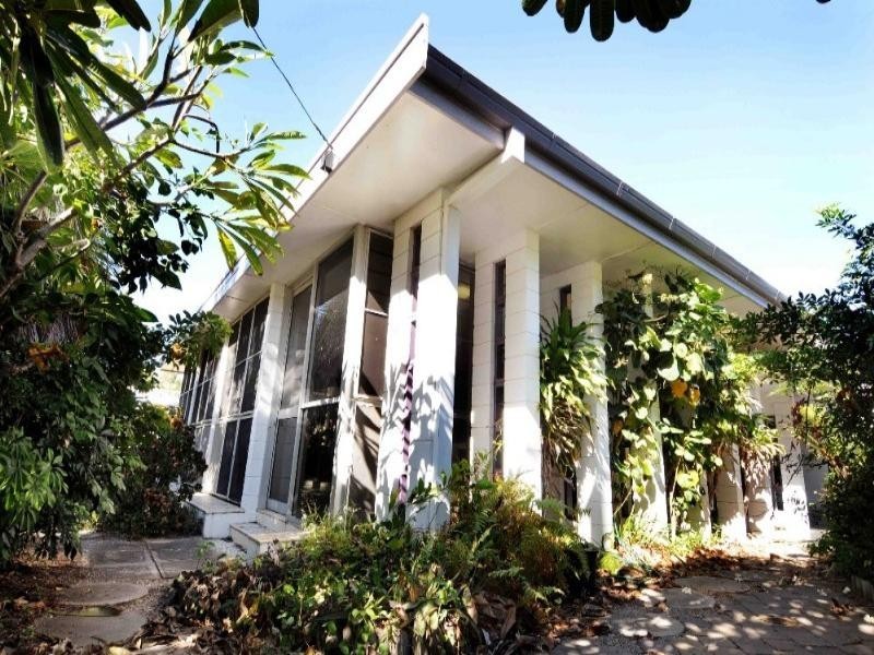 53 The Esplanade, Pallarenda QLD 4810