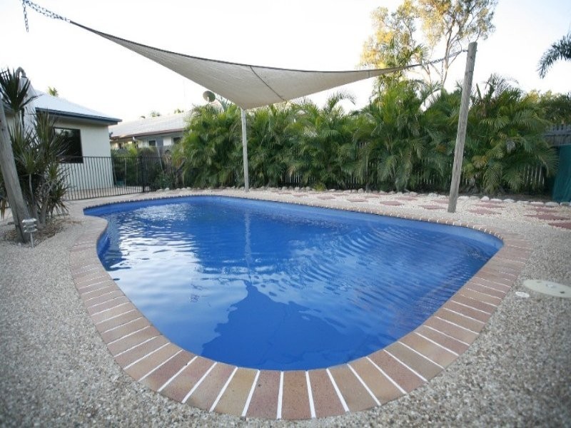 3 Hickory Court, Bushland Beach QLD 4818