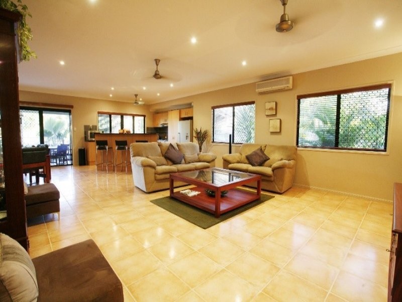 3 Hickory Court, Bushland Beach QLD 4818
