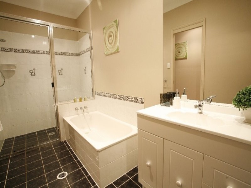 3 Hickory Court, Bushland Beach QLD 4818