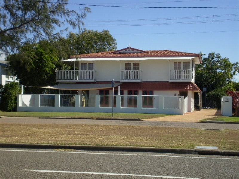 75 The Esplanade, Pallarenda QLD 4810