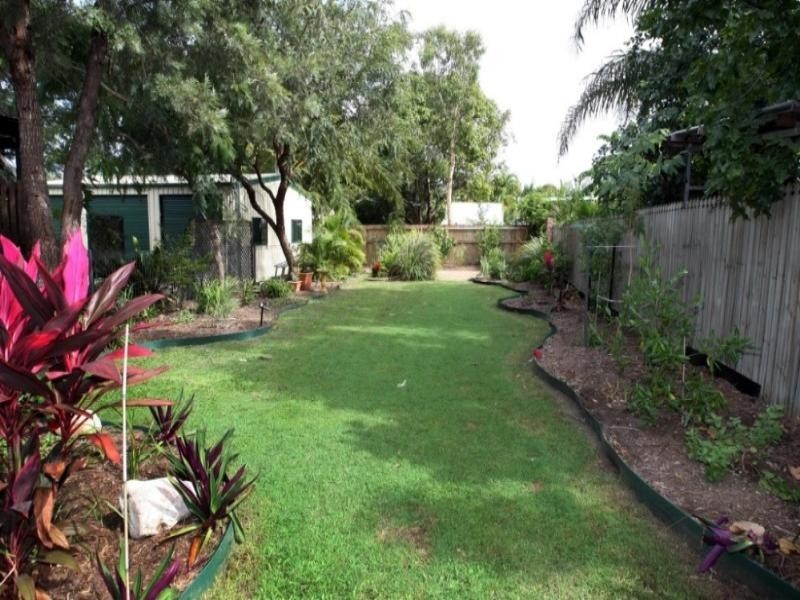 2 Townsville Street, West End QLD 4810