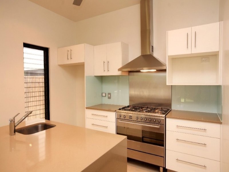 28B Jamaica Cresc, Bushland Beach QLD 4818