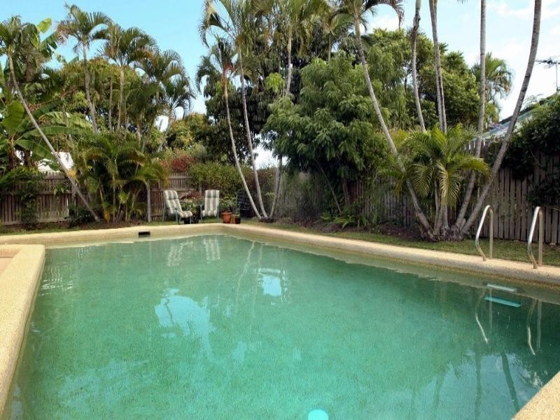 25 Hatchett Street, Cranbrook QLD 4814