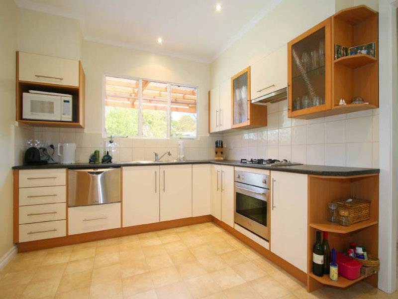 140 Power Avenue, Chadstone VIC 3148