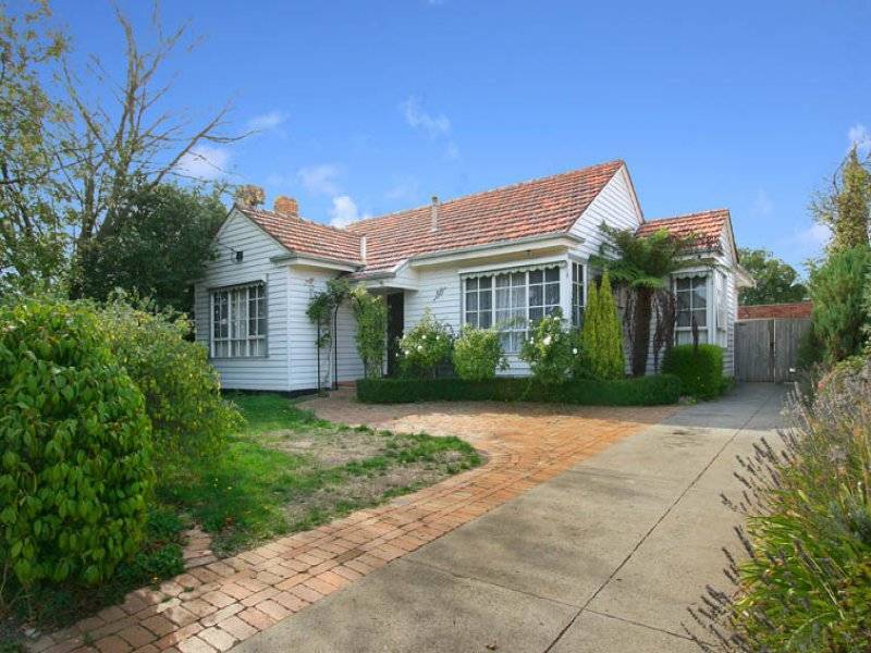 36 Koonawarra Street, Clayton VIC 3168