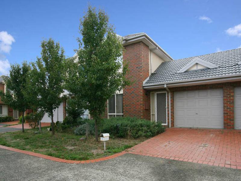 2/3 McKelvie Court, Glen Waverley VIC 3150