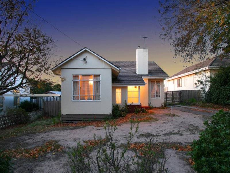 2 Moona Court, Chadstone VIC 3148