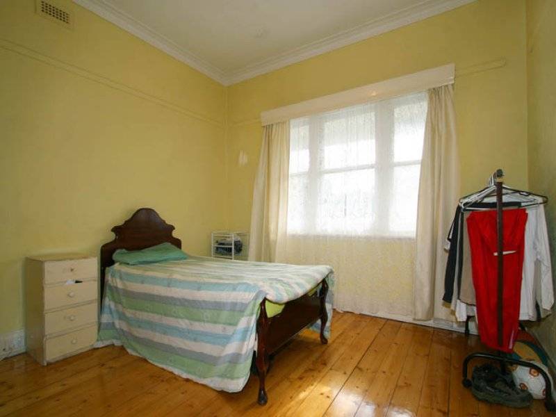 192 Kangaroo Road, Hughesdale VIC 3166